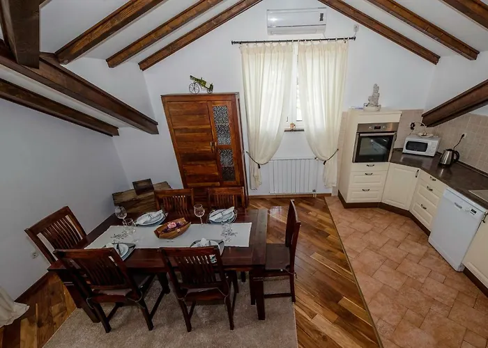Apartment Godinic Palit