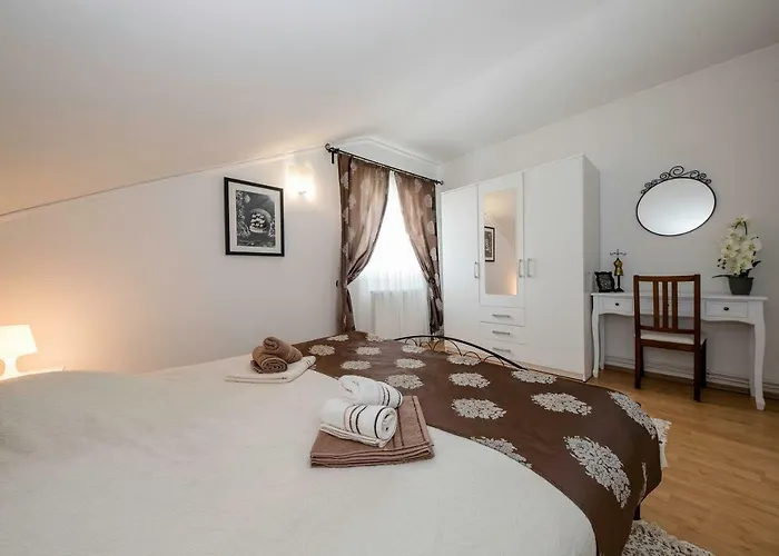 Apartment Godinic