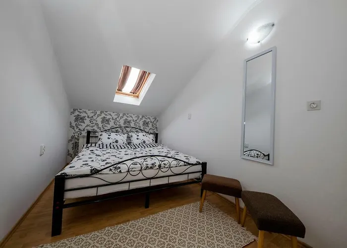 Apartment Godinic